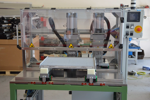 MANUAL PNEUMATIC CUTTING MACHINES FOR PRODUCTS