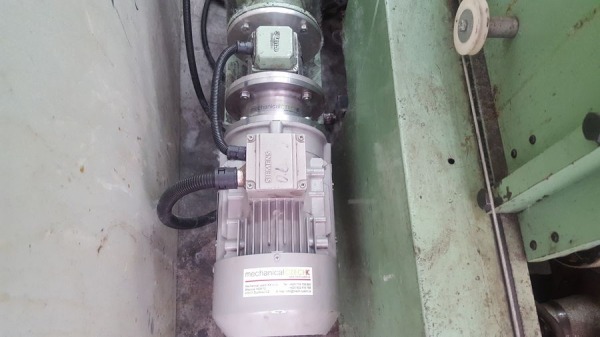 Replacement of motor and Fr.inverter on the loom_3